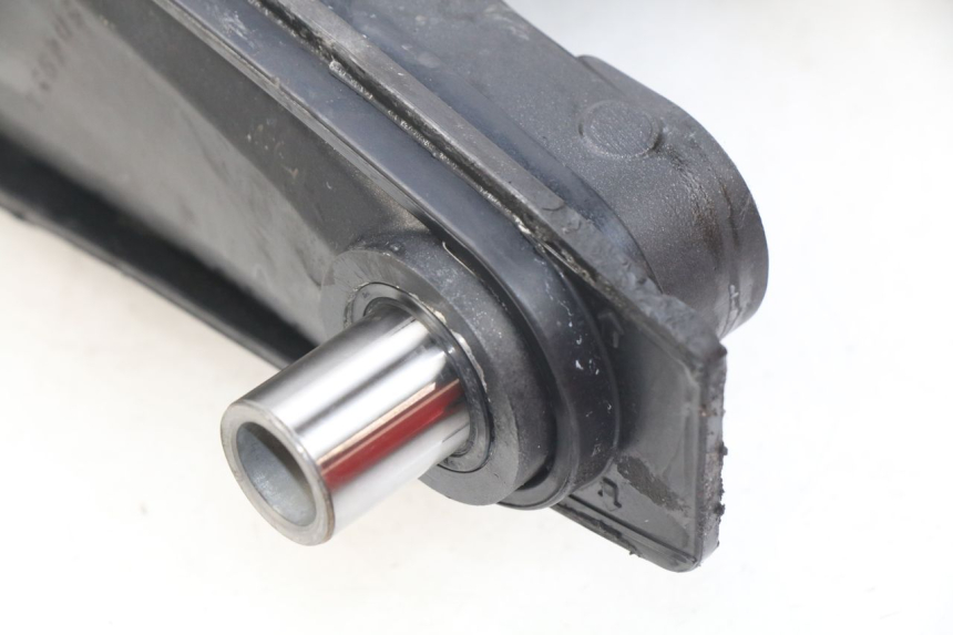 photo de Balança traseira HONDA CBRF CBR-F PC41 600 (2011 - 2013) - Detalhe da peça