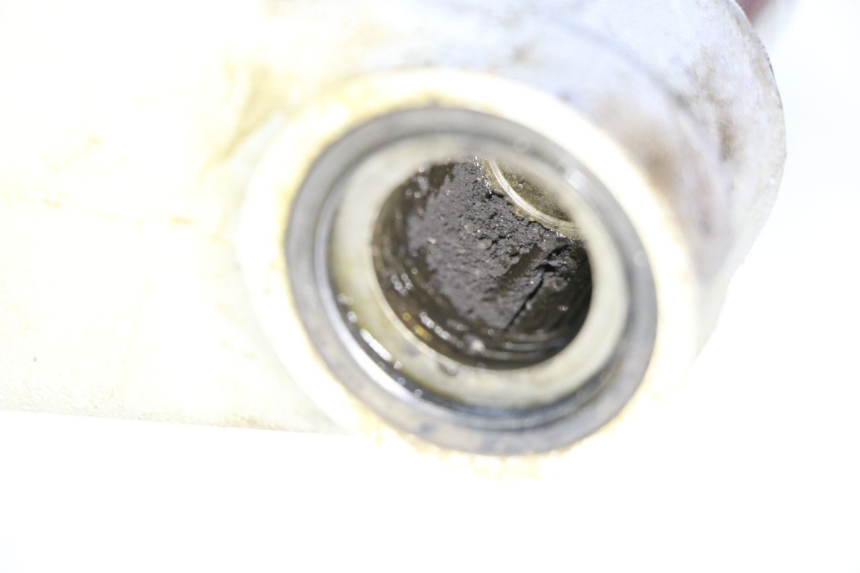photo de BRAÇO OSCILANTE HONDA CRF R 250 (2020 - 2021) - Zoom do estado de desgaste