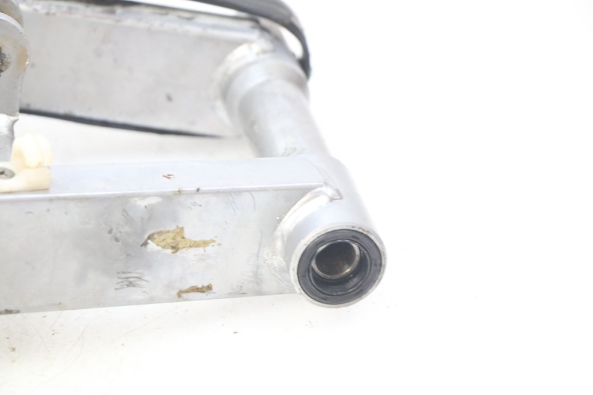 photo de Balança traseira XTRM FACTORY DIRTBIKE BSE 150 - Pontos de fixação