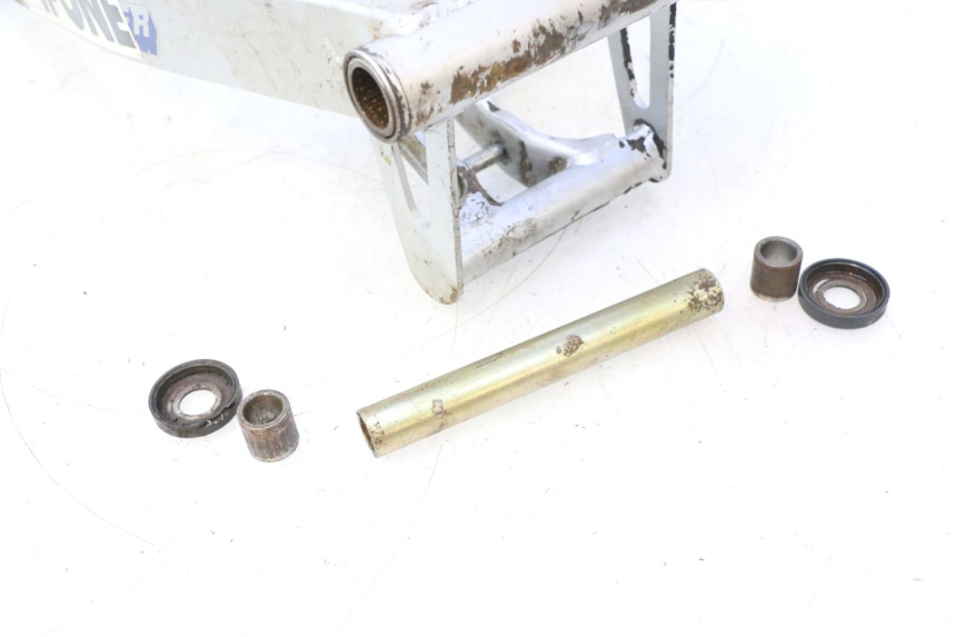 photo de BRAÇO OSCILANTE SUZUKI DR S 600 (1985 - 1989) - Ampliação técnica