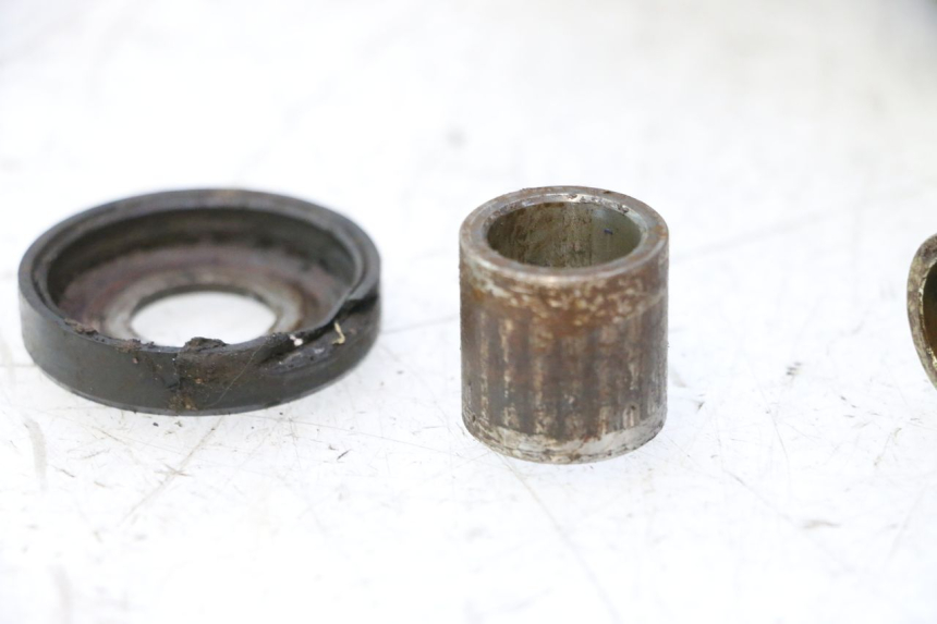 photo de BRAÇO OSCILANTE SUZUKI DR S 600 (1985 - 1989) - Pontos de fixação