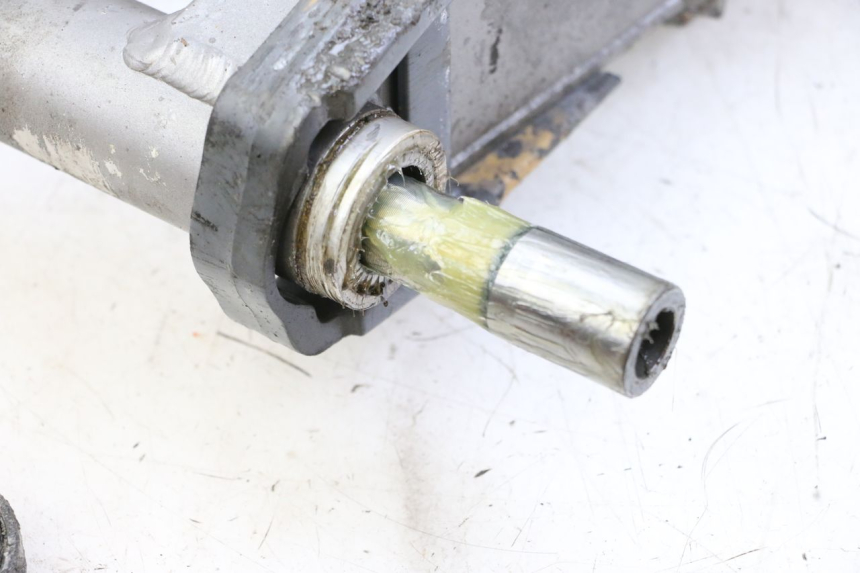 photo de BRAÇO OSCILANTE YAMAHA FJ 36Y 1100 (1984 - 1985) - Imagem adicional