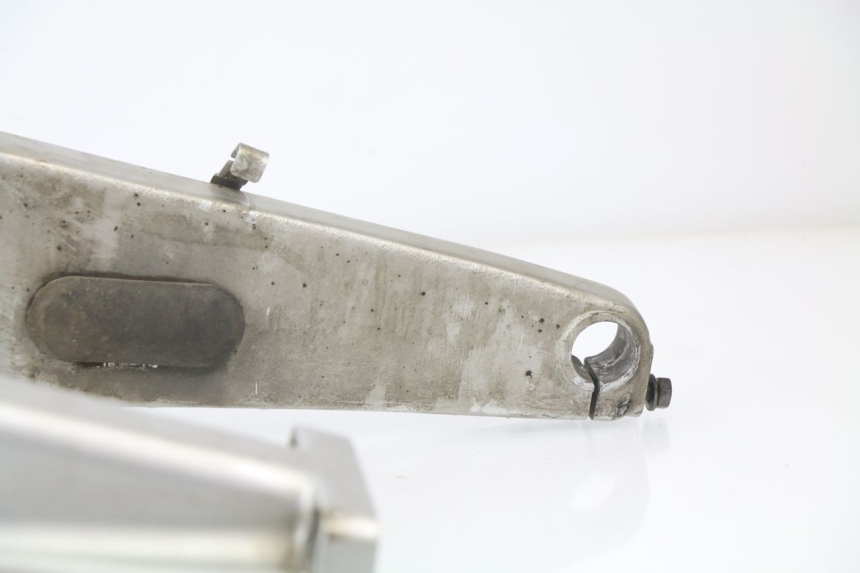 photo de BRAÇO OSCILANTE YAMAHA FJR ABS 1300 (2006 - 2012) - Pontos de fixação
