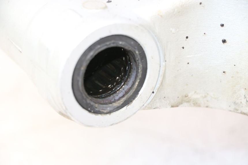 photo de BRAÇO OSCILANTE YAMAHA FJR 1300 (2001 - 2005) - Detalhes característicos