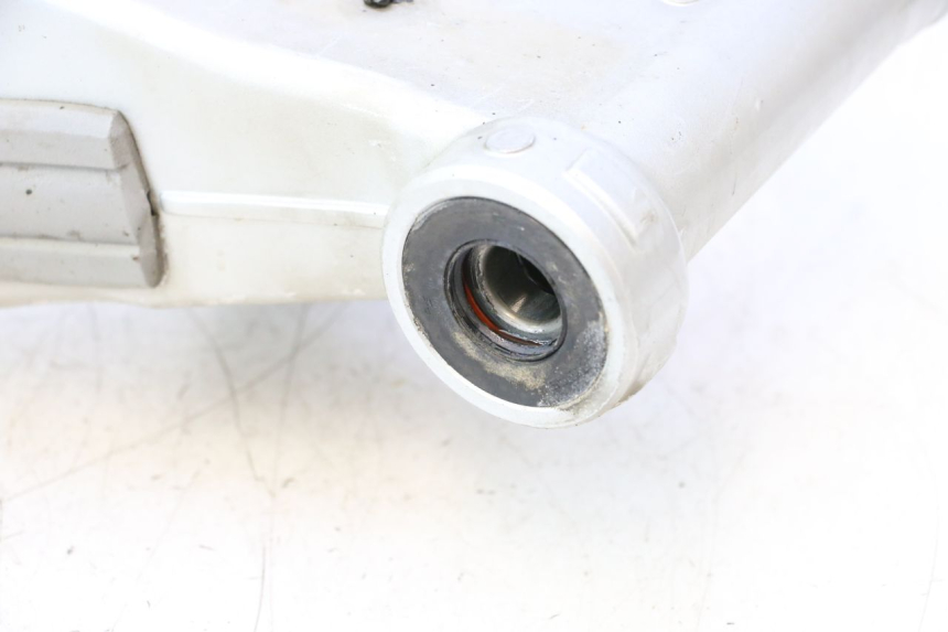 photo de BRAÇO OSCILANTE YAMAHA FJR 1300 (2001 - 2005) - Marcações e referências