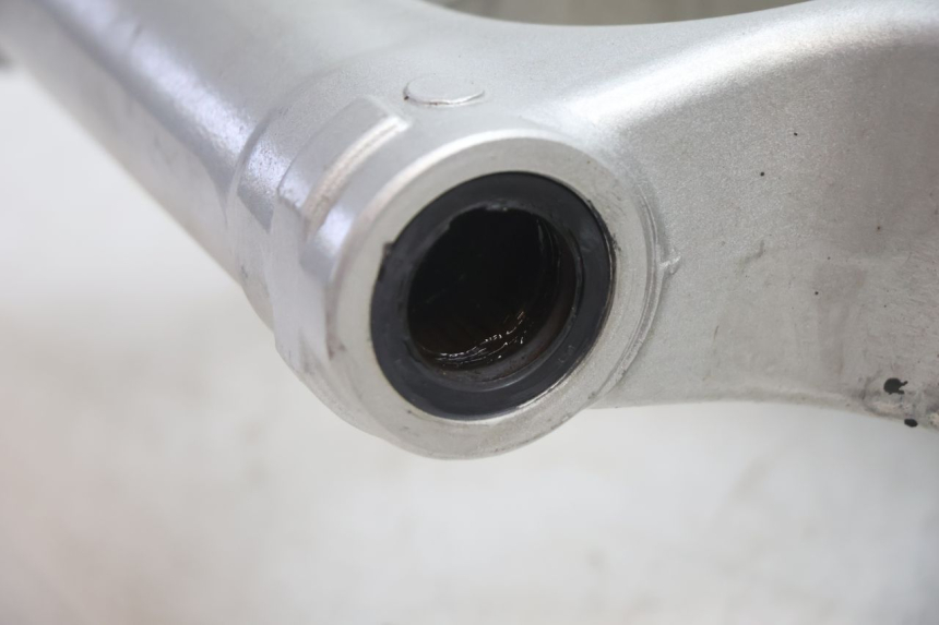 photo de BRAÇO OSCILANTE YAMAHA FJR 1300 (2001 - 2005) - Zoom do estado de desgaste
