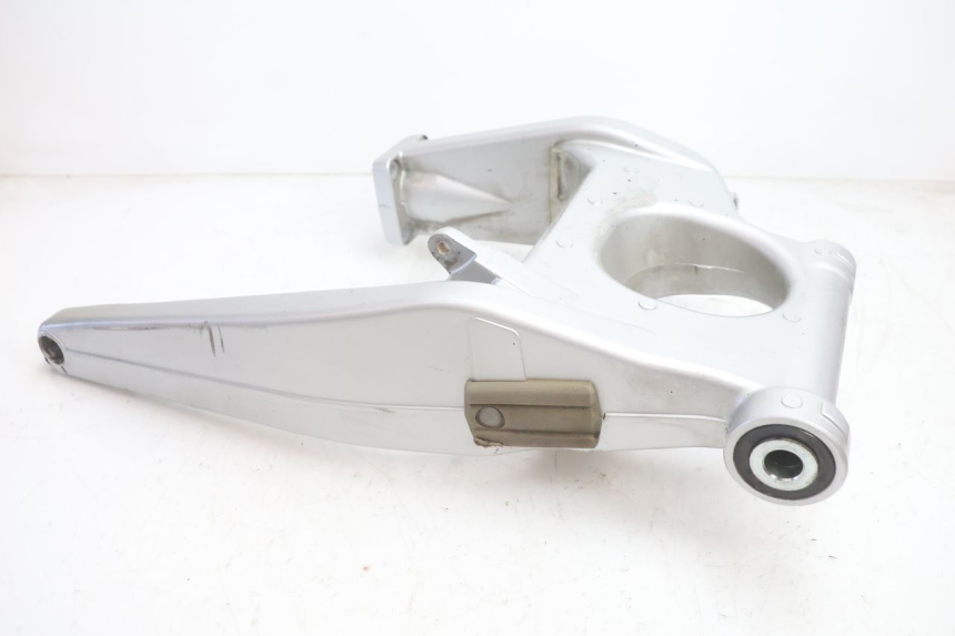 photo de BRAÇO OSCILANTE YAMAHA FJR 1300 (2001 - 2005) - Outro ângulo de visão