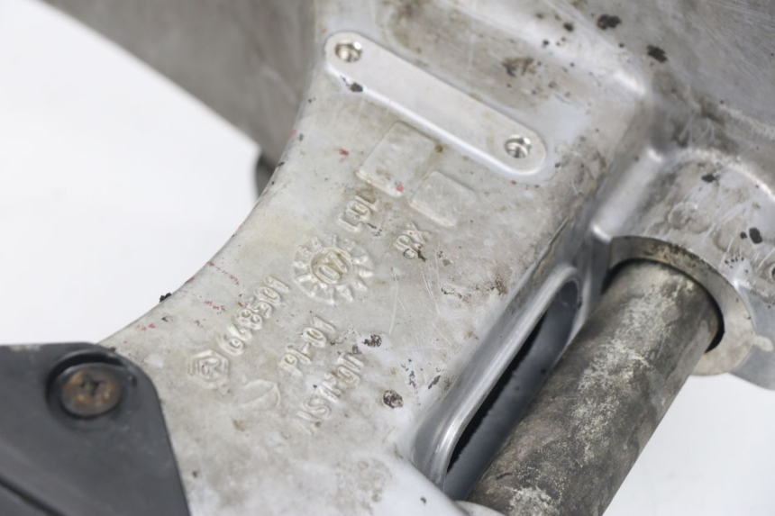 photo de BRAÇO OSCILANTE GILERA GP 800 (2007 - 2013) - Outro ângulo de visão
