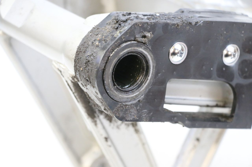 photo de BRAÇO OSCILANTE KAWASAKI GPZ RX 1000 (1986 - 1988) - Zoom do estado de desgaste
