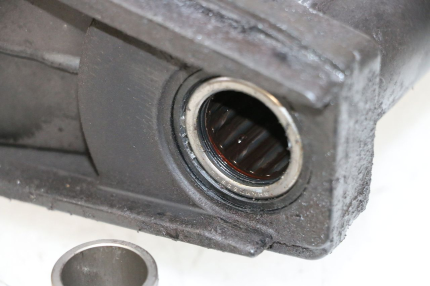 photo de BRAÇO OSCILANTE SUZUKI GSR 750 (2011 - 2017) - Outro ângulo de visão
