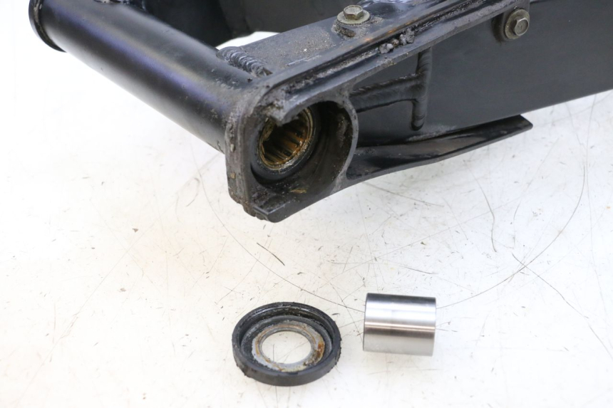 photo de BRAÇO OSCILANTE SUZUKI GSXR GSX-R 1000 (2003 - 2004) - Zoom do estado de desgaste