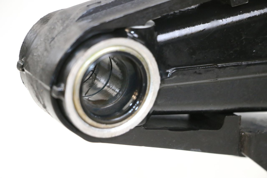 photo de Balança traseira HUSQVARNA SVARTPILEN 401 (2018 - 2023) - Zoom do estado de desgaste