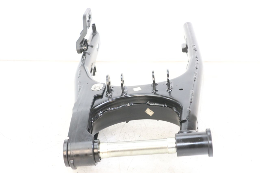 photo de Balança traseira ROYAL ENFIELD HYMALAYAN 410 (2016 - 2023) - Marcações e referências