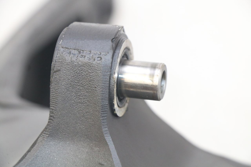 photo de BRAÇO OSCILANTE YAMAHA MT ABS 125 (2014 - 2018) - Pontos de fixação