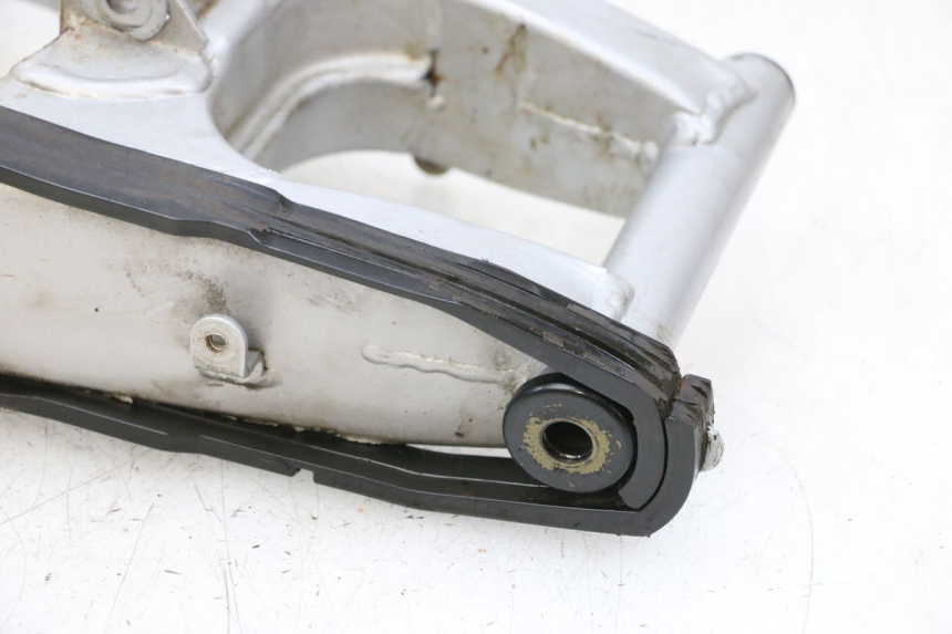 photo de BRAÇO OSCILANTE HONDA NSR R 125 (1994 - 2003) - Detalhes característicos