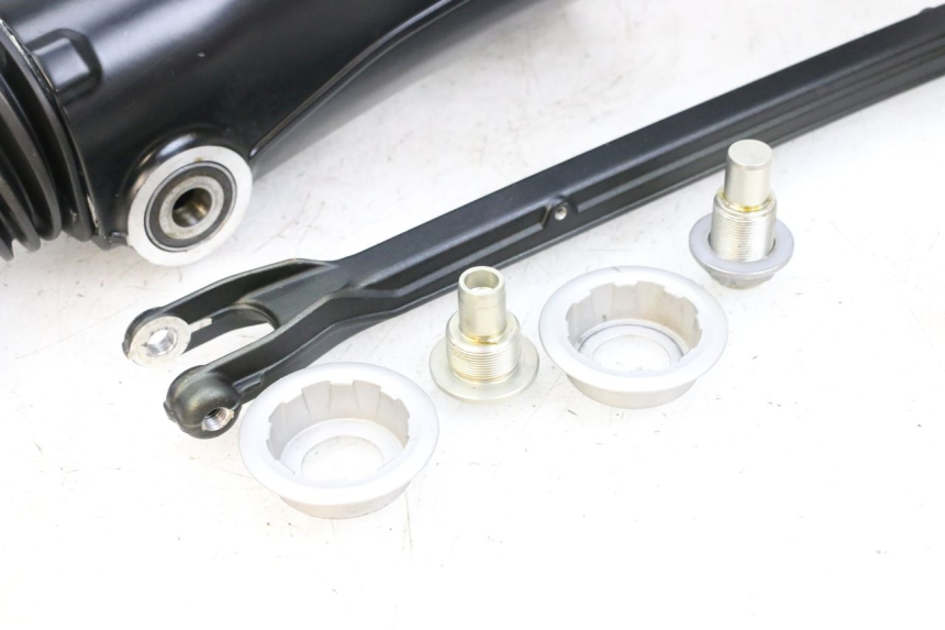 photo de BRAÇO OSCILANTE BMW R GS 1250 (2021 - 2024) - Detalhe da peça