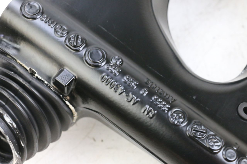 photo de BRAÇO OSCILANTE BMW R GS 1250 (2021 - 2024) - Ampliação técnica