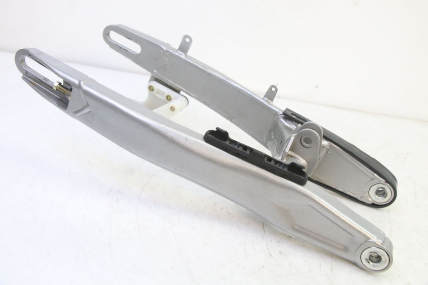 photo de Balança traseira APOLLO RFZ 125 - Detalhe da peça