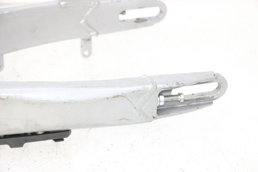 photo de Balança traseira APOLLO RFZ 125 - Detalhes característicos
