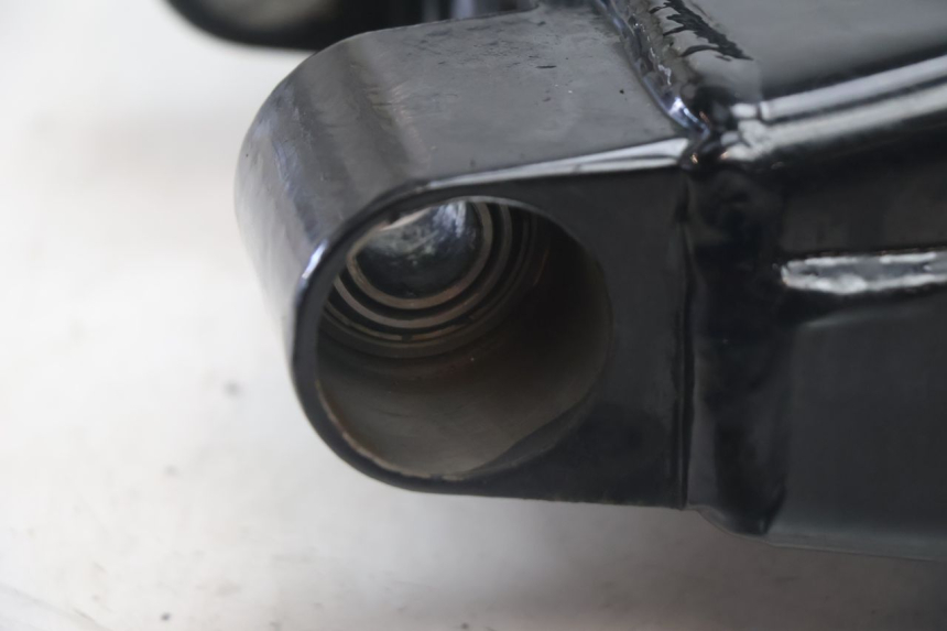 photo de BRAÇO OSCILANTE HARLEY DAVIDSON ROAD GLIDE FLTRXSE 1920 (2018 - 2022) - Detalhes característicos
