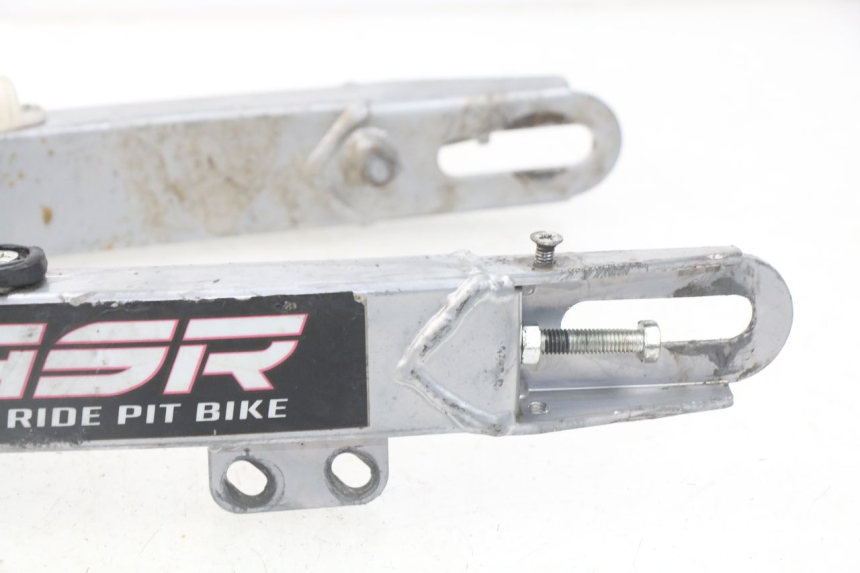 photo de BRAÇO OSCILANTE MINI MX ROOKIE 125 - Pontos de fixação