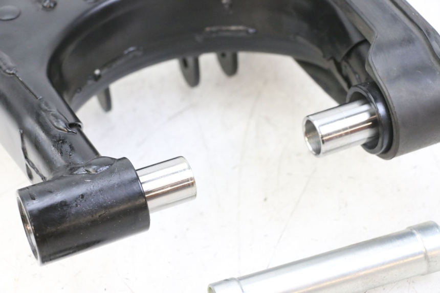 photo de BRAÇO OSCILANTE ROYAL ENFIELD SCRAM 411 (2022 - 2024) - Zoom do estado de desgaste