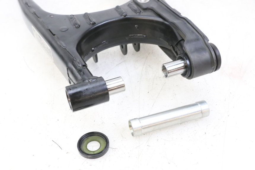 photo de BRAÇO OSCILANTE ROYAL ENFIELD SCRAM 411 (2022 - 2024) - Outro ângulo de visão