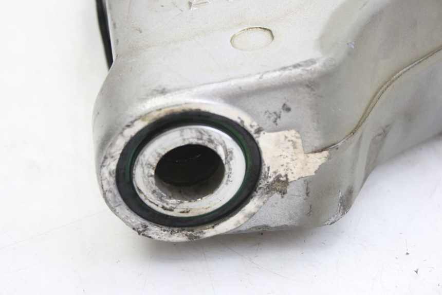photo de Balança traseira TRIUMPH SPRINT ST 955 (1999 - 2001) - Zoom do estado de desgaste