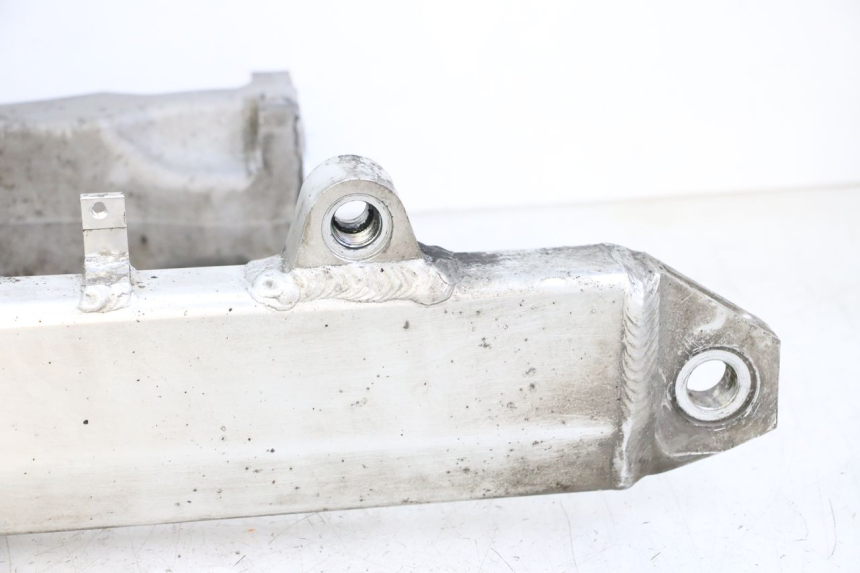 photo de BRAÇO OSCILANTE HONDA ST PAN EUROPEAN 1300 (2002 - 2013) - Detalhes característicos