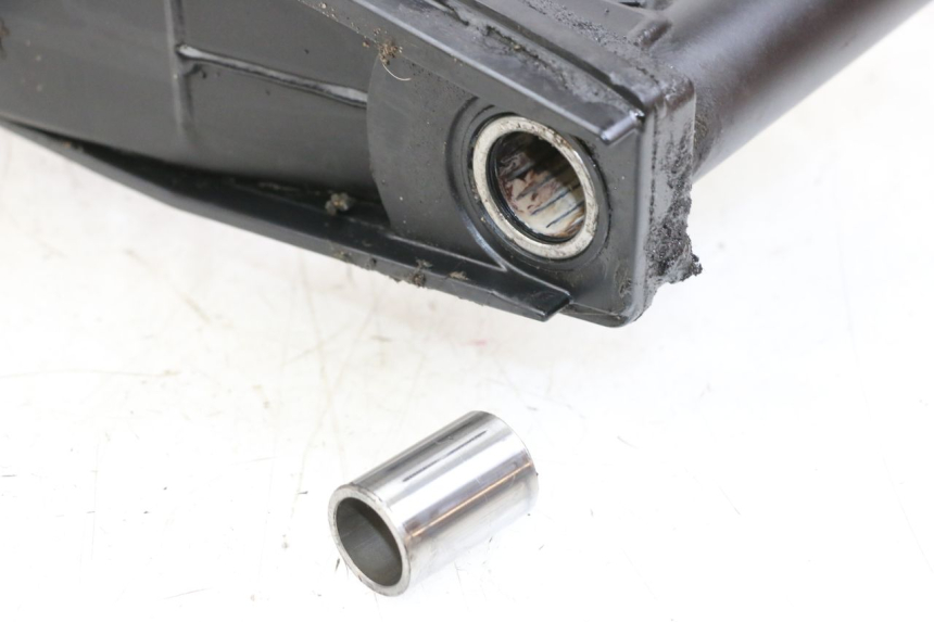 photo de BRAÇO OSCILANTE SUZUKI GSR 750 (2011 - 2017) - Zoom do estado de desgaste
