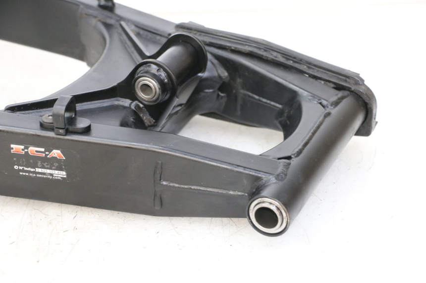 photo de BRAÇO OSCILANTE SUZUKI GSX F GSXF 650 (2007 - 2015) - Marcações e referências