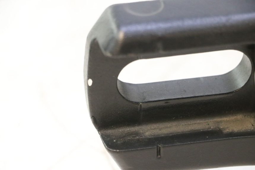 photo de Balança traseira YAMAHA TRACER 7 700 (2020 - 2024) - Zoom do estado de desgaste