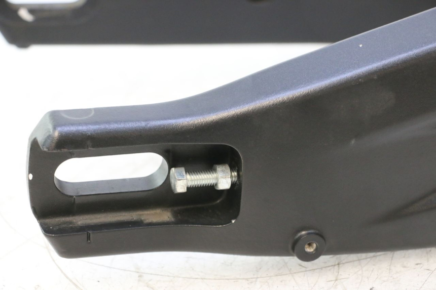 photo de Balança traseira YAMAHA TRACER 7 700 (2020 - 2024) - Ampliação técnica