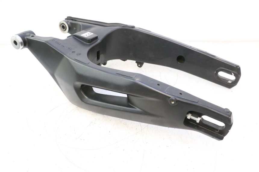photo de Balança traseira YAMAHA TRACER 7 700 (2020 - 2024) - Outro ângulo de visão