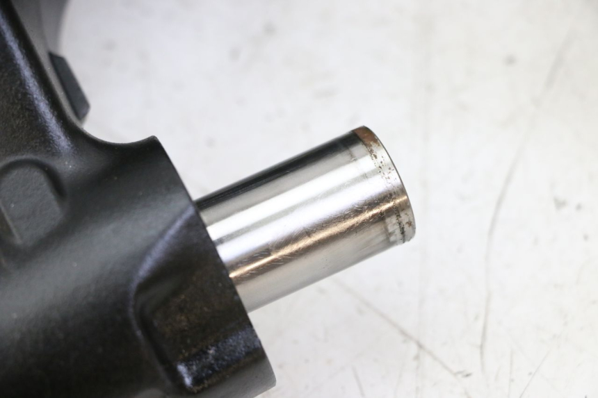 photo de Balança traseira YAMAHA TRACER 7 700 (2020 - 2024) - Ampliação técnica