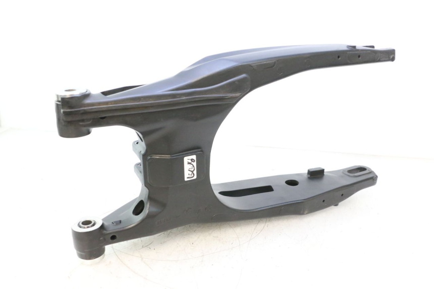 photo de Balança traseira YAMAHA TRACER 7 700 (2020 - 2024) - Estado da superfície