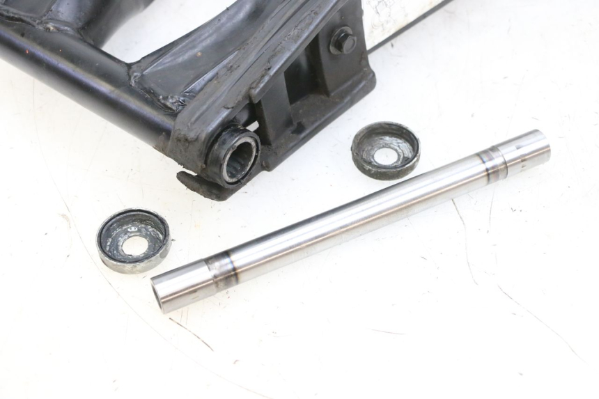 photo de BRAÇO OSCILANTE YAMAHA TZR 50 (2008 - 2016) - Pontos de fixação