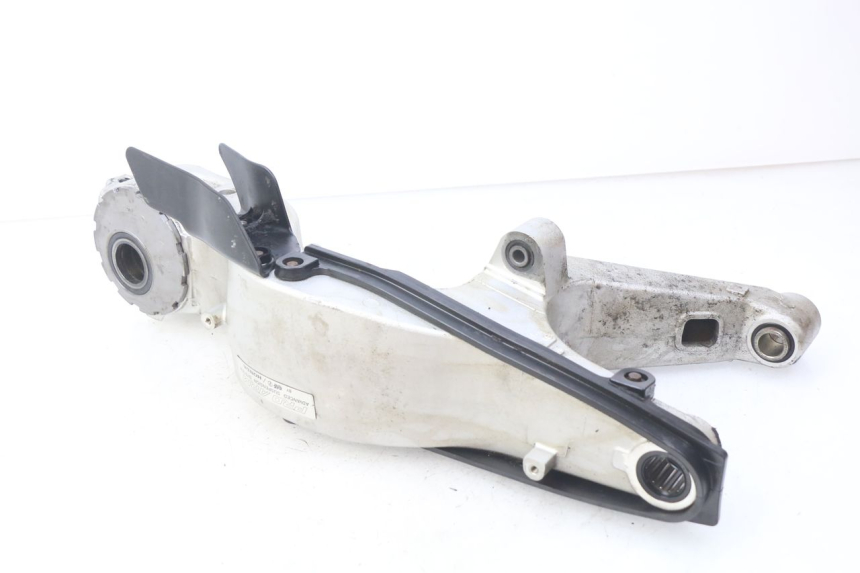 photo de BRAÇO OSCILANTE HONDA VFR FI RC46 800 (1998 - 2001) - Detalhes característicos
