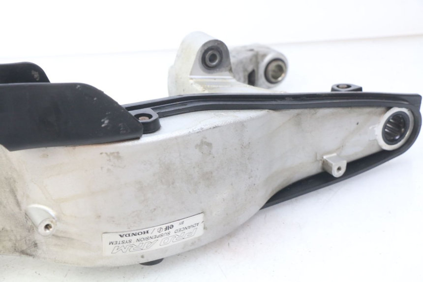 photo de BRAÇO OSCILANTE HONDA VFR FI RC46 800 (1998 - 2001) - Vista de perto