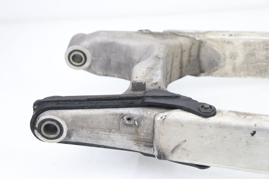 photo de Balança traseira HONDA VTR F FIRESTORM 1000 (1997 - 2001) - Ampliação técnica
