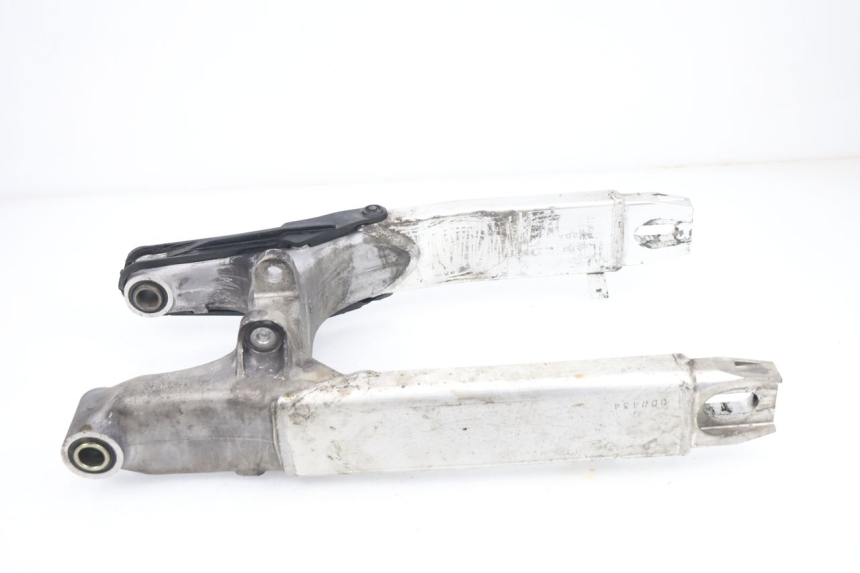 photo de Balança traseira HONDA VTR F FIRESTORM 1000 (1997 - 2001) - Estado da superfície