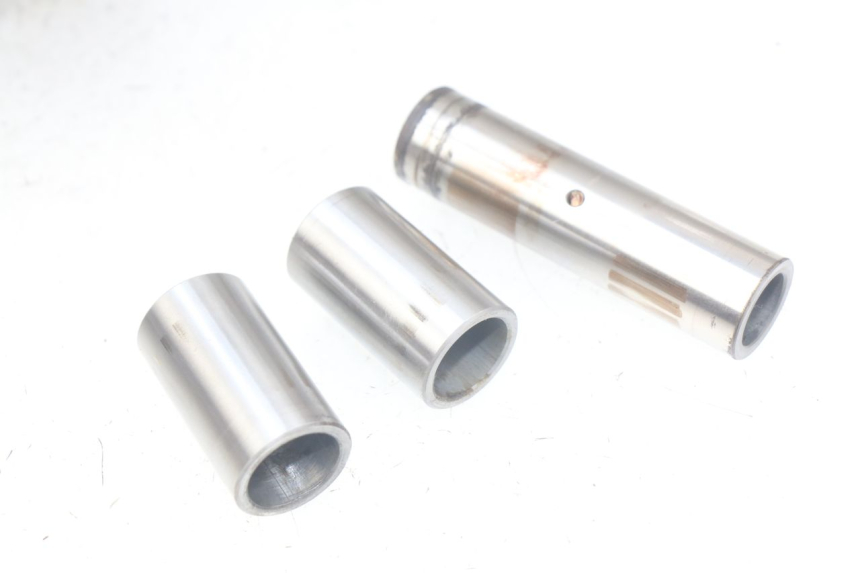 photo de BRAÇO OSCILANTE SUZUKI XF FREEWIND 650 (1997 - 2003) - Outro ângulo de visão