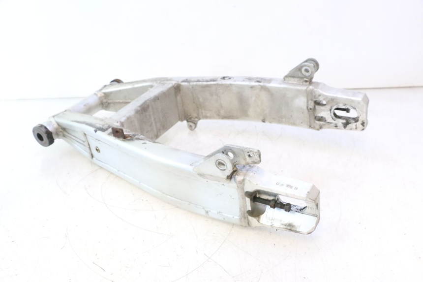 photo de BRAÇO OSCILANTE YAMAHA XJR 1300 (1998 - 2002) - Detalhes característicos