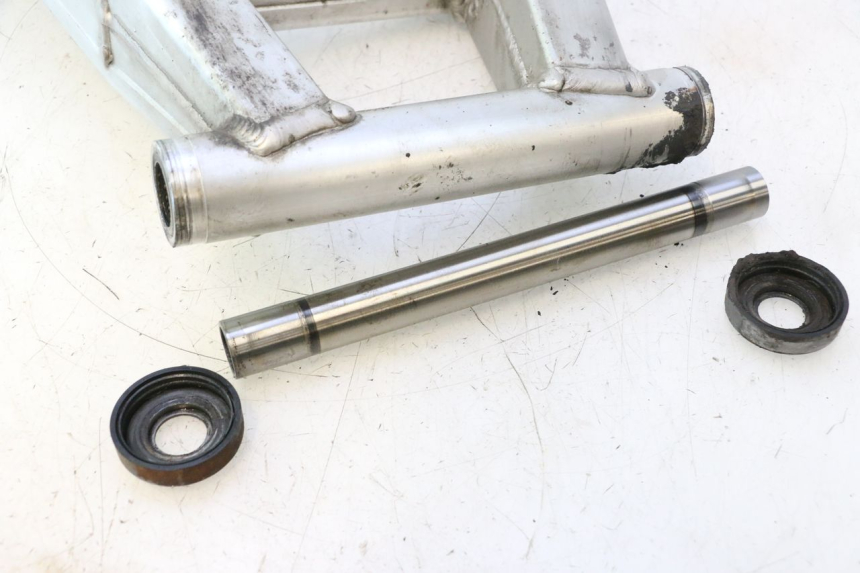 photo de BRAÇO OSCILANTE YAMAHA XJR 1300 (1998 - 2002) - Estrutura - ampliação