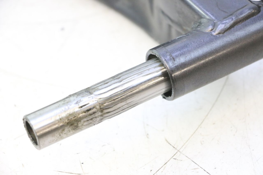photo de BRAÇO OSCILANTE HONDA XLV VARADERO 125 (2007 - 2012) - Detalhe da peça
