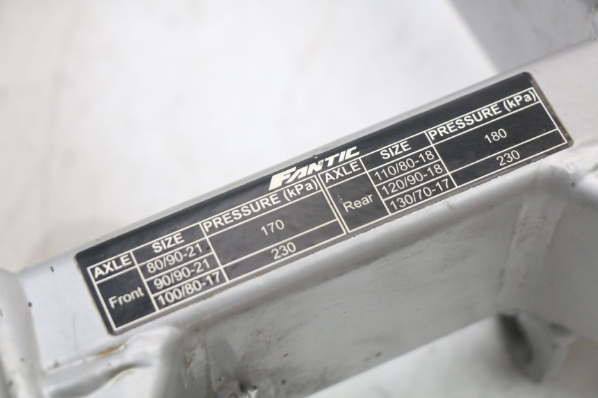 photo de Balança traseira FANTIC XM PERFORMANCE 2T 50 (2021 - 2022) - Pontos de fixação