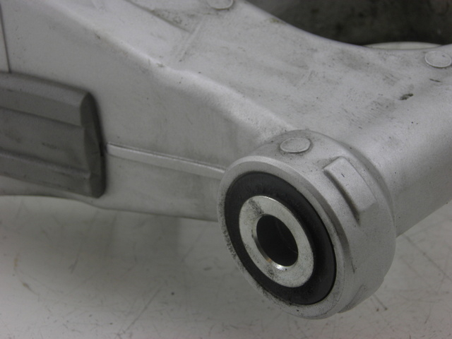 photo de BRAÇO OSCILANTE YAMAHA FJR 1300 (2004 - 2005) - Detalhe da peça