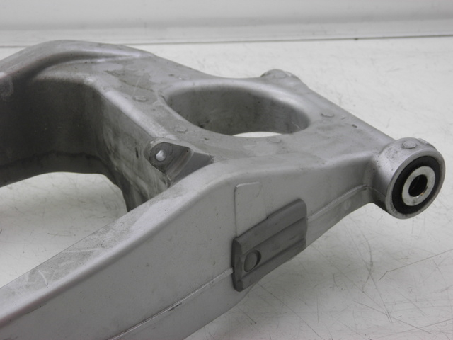photo de BRAÇO OSCILANTE YAMAHA FJR 1300 (2004 - 2005) - Ampliação dos componentes