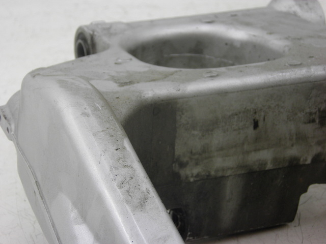 photo de BRAÇO OSCILANTE YAMAHA FJR 1300 (2004 - 2005) - Outro ângulo de visão