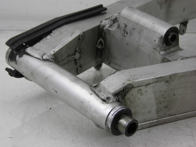 photo de BRAÇO OSCILANTE YAMAHA FZS FAZER 600 (1998 - 2001) - Peça verificada